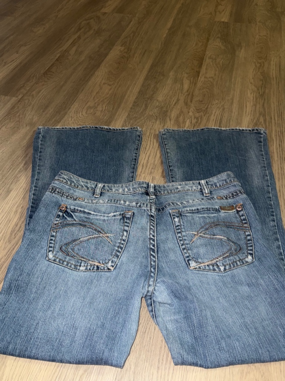 Silver Jeans Women’s Flare Bootcut Jeans Low Rise Light Wash Y2K Size 33/31